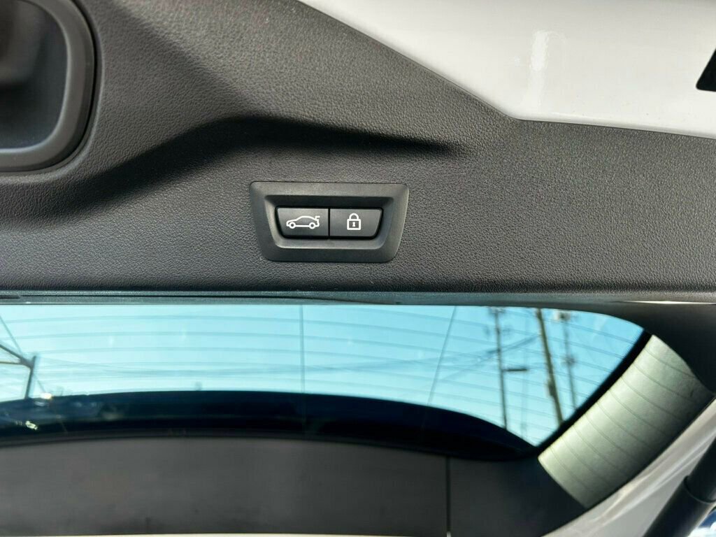 Used 2023 BMW X7 xDrive40i w/ Executive Package image 18