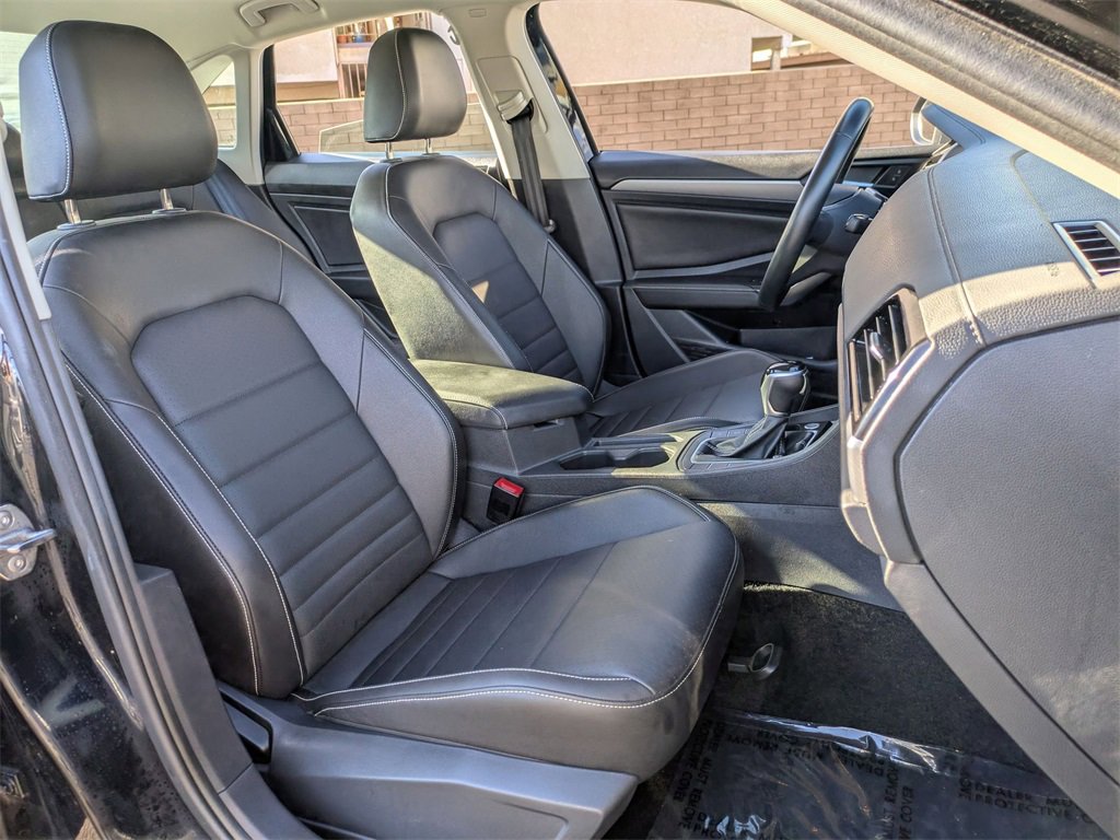 Used 2024 Volkswagen Jetta SE image 28