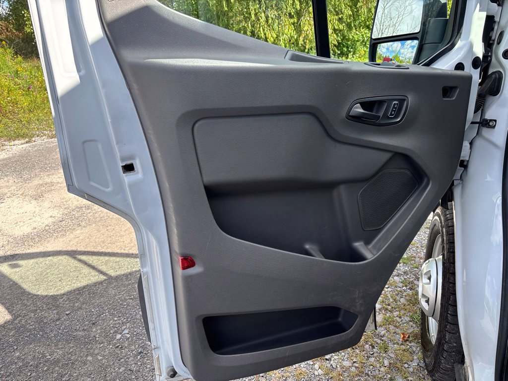 Used 2025 Ford Transit 250 148 Medium Roof Extended AWD image 10