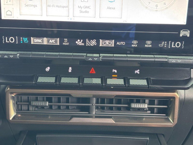 New 2025 GMC Hummer EV 3X w/ Battery Pack, 24 Module Pack image 37