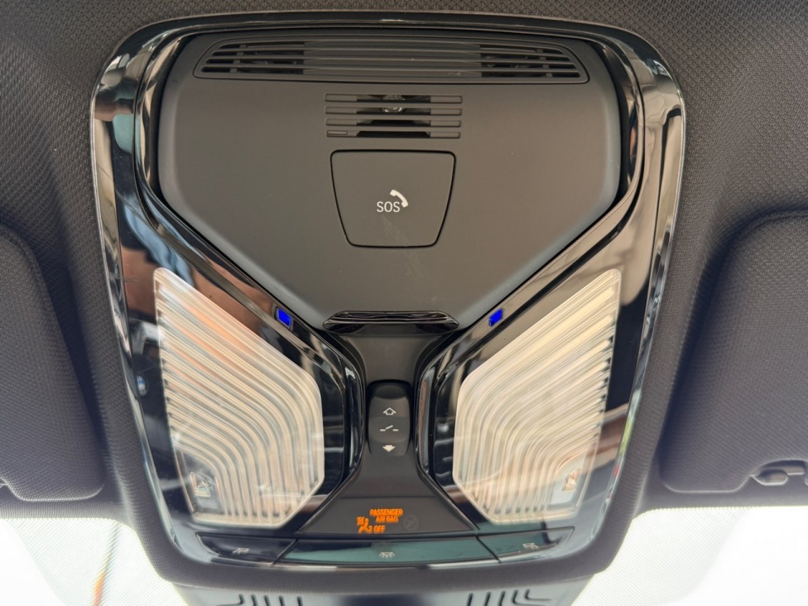 Used 2019 BMW 530e xDrive w/ Convenience Package AWD/4WD image 34