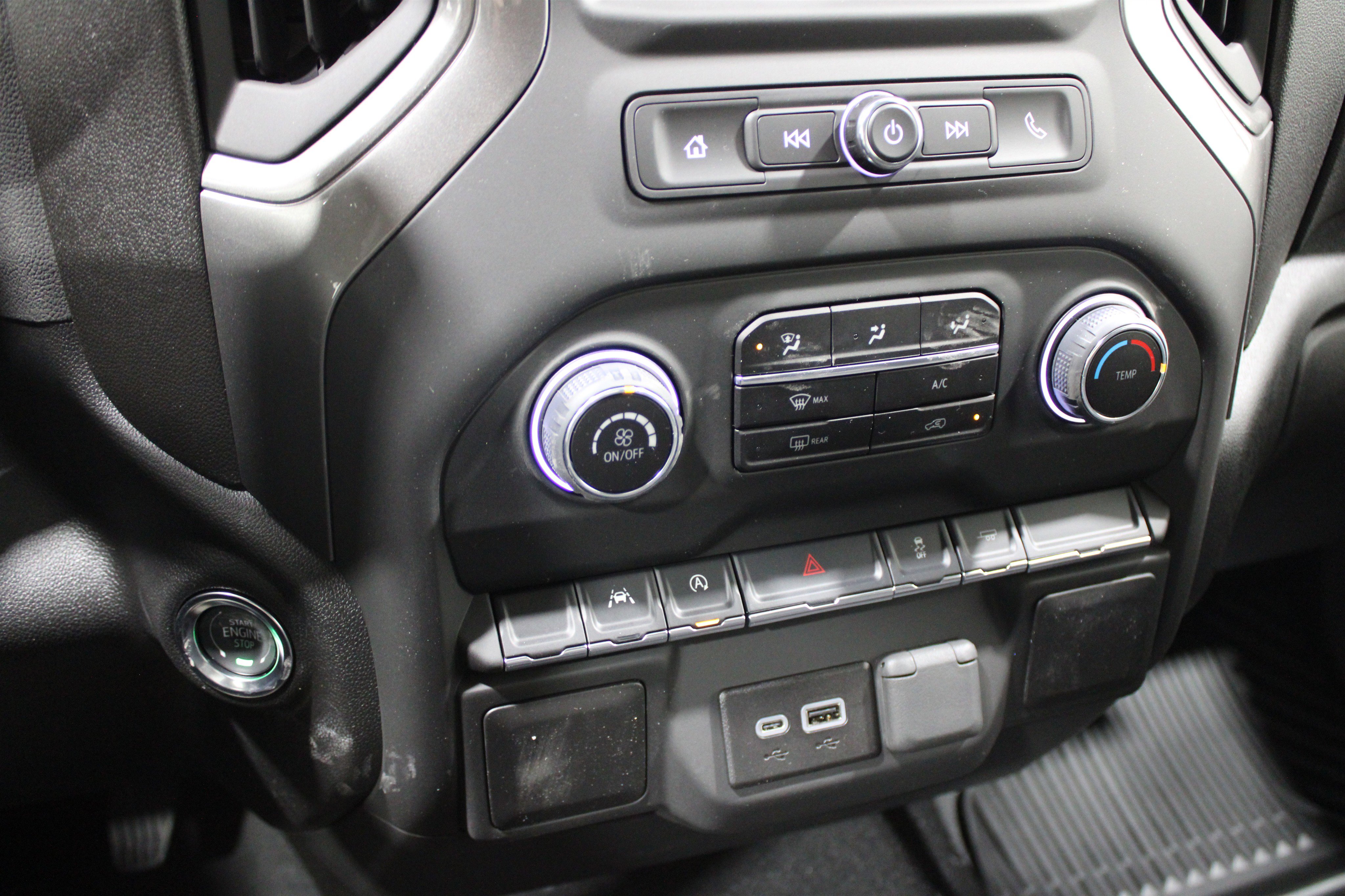 Used 2025 Chevrolet Silverado 1500 W/T w/ WT Value Package image 15