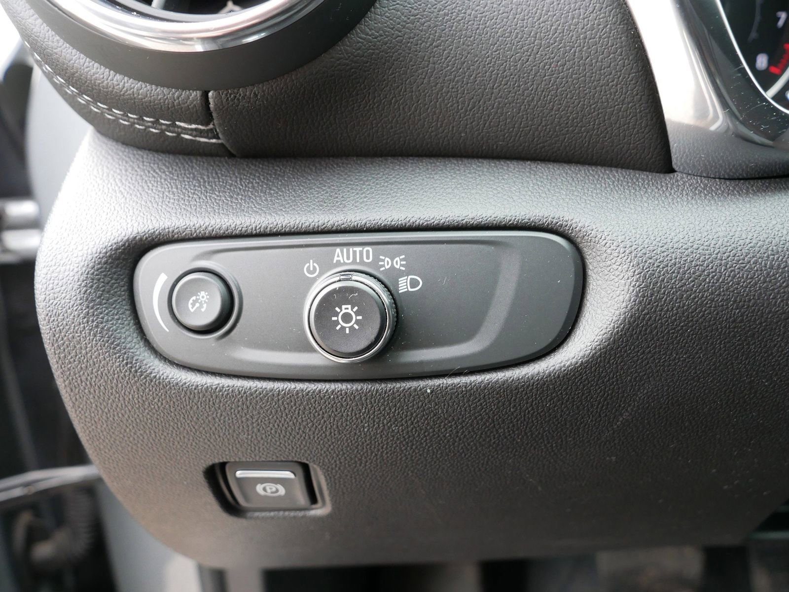 Used 2023 Chevrolet Blazer LT w/ LPO, Floor Liner Package image 16