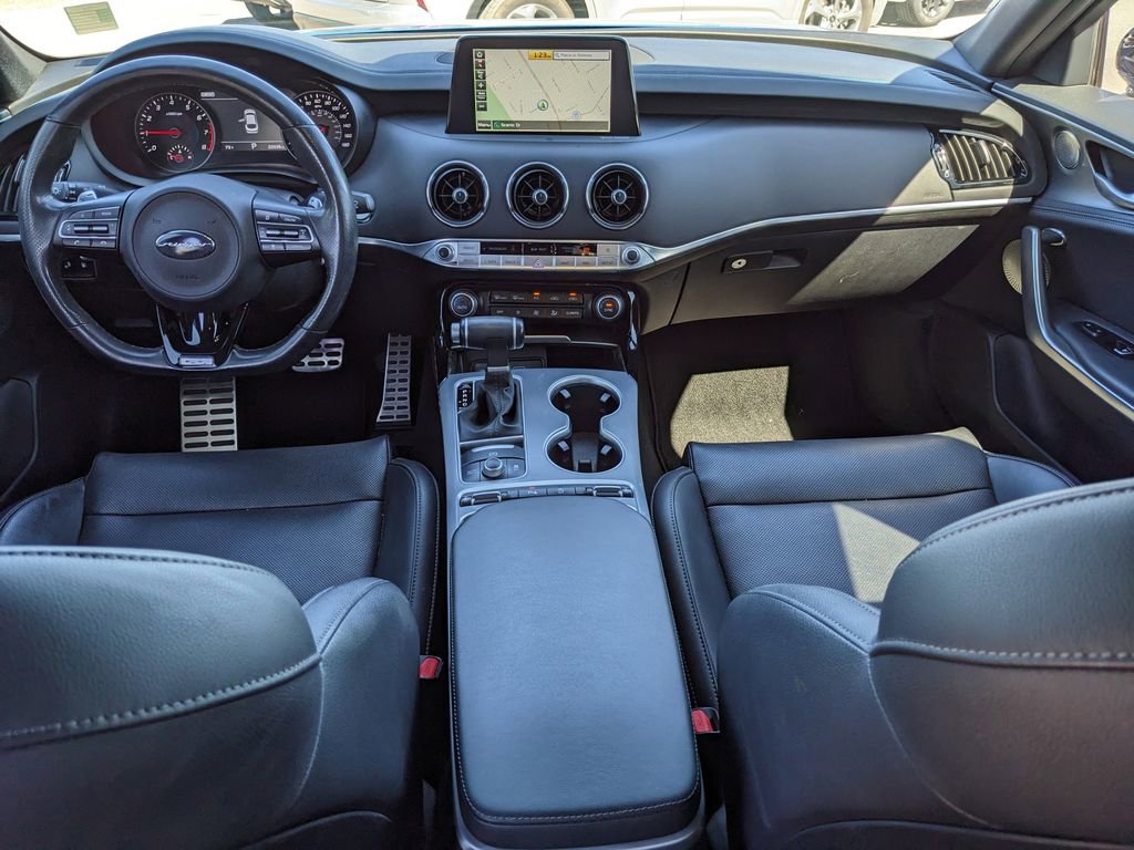 Used 2020 Kia Stinger GT1 image 17