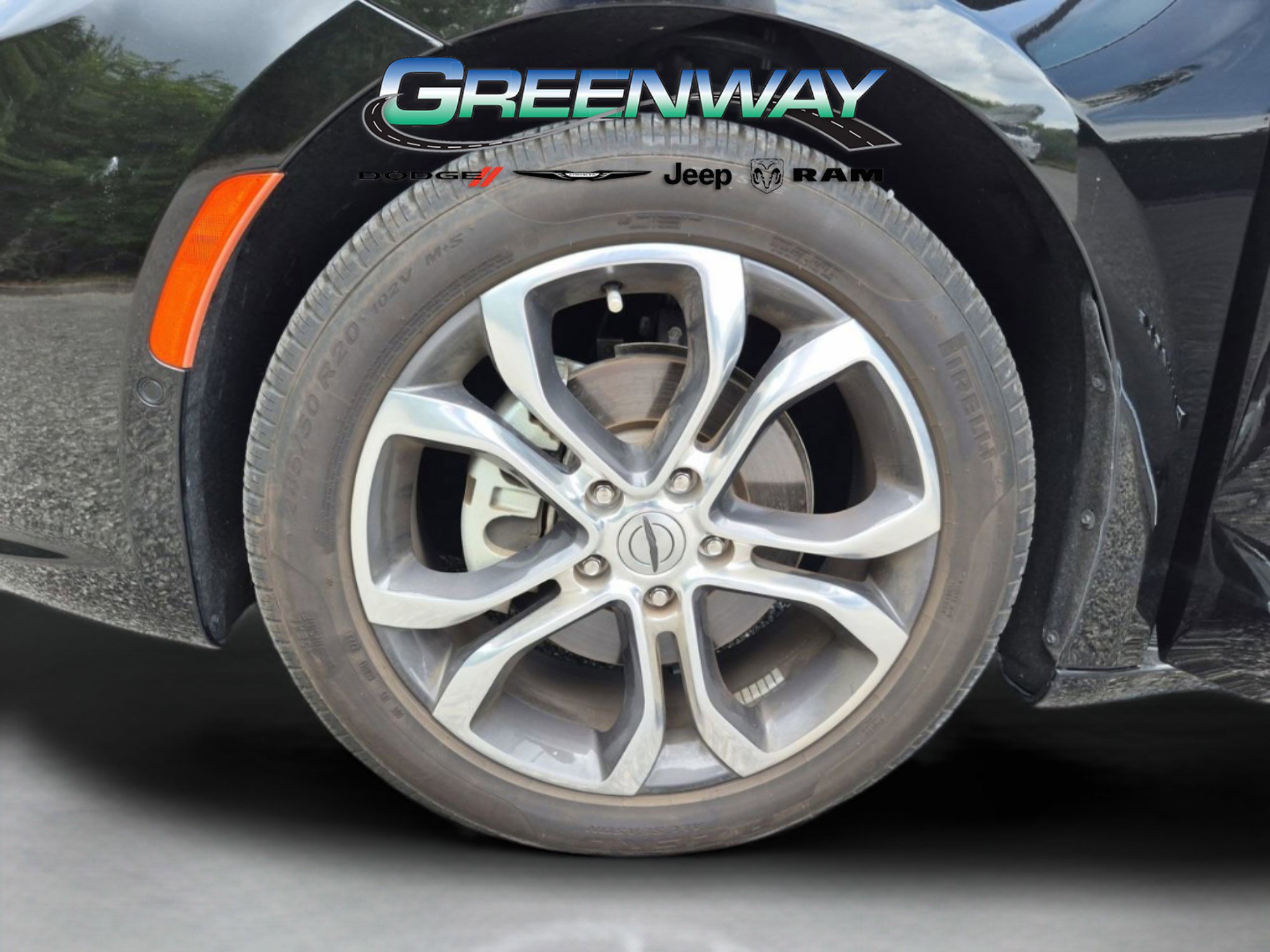Used 2024 Chrysler Pacifica Pinnacle FWD image 34
