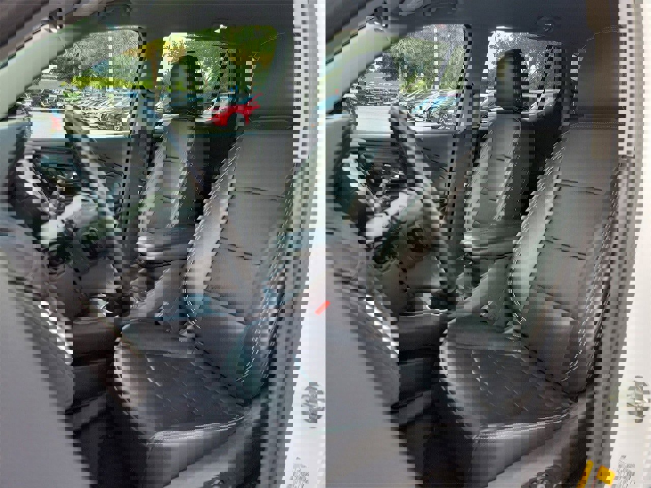 Used 2023 GMC Terrain SLT image 16