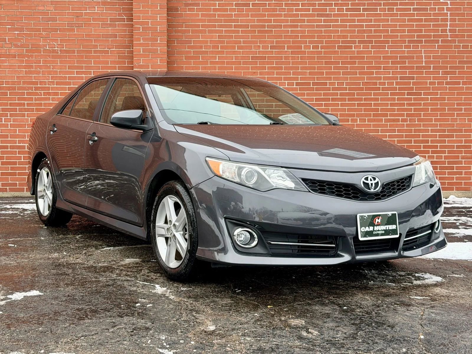 Used 2013 Toyota Camry L image 3