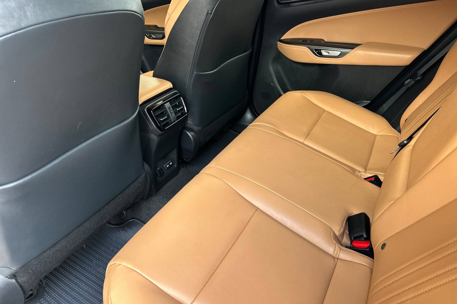 Certified 2025 Lexus NX 350h AWD w/ Cold Area Package image 9