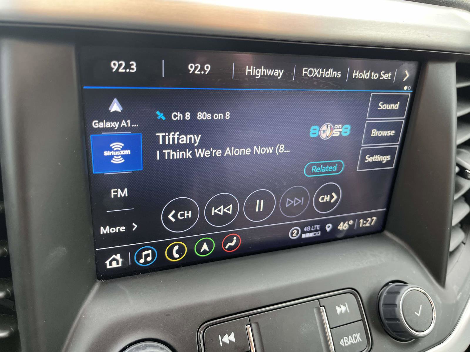 Used 2023 GMC Acadia SLT image 22