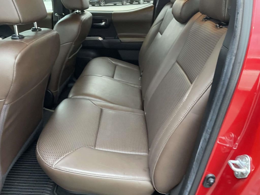 Used 2023 Toyota Tacoma Limited image 22