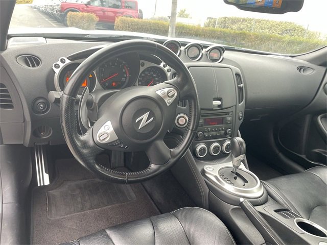 Used 2016 Nissan 370Z w/ Sport Package image 19