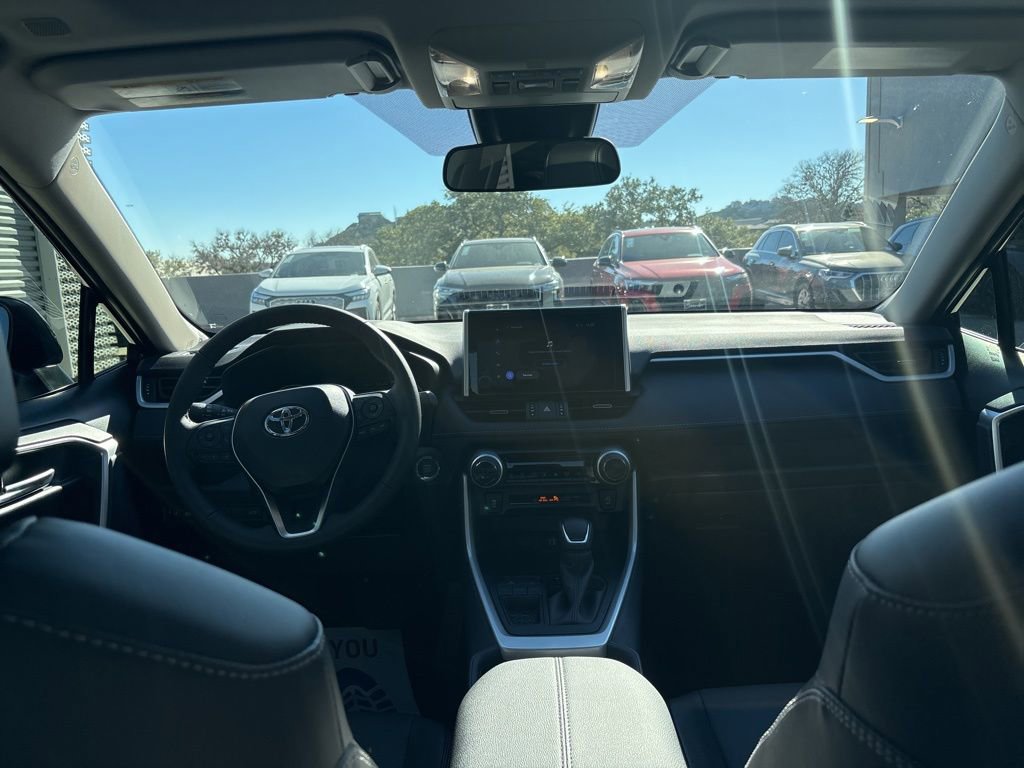 Used 2025 Toyota RAV4 XLE Premium image 18