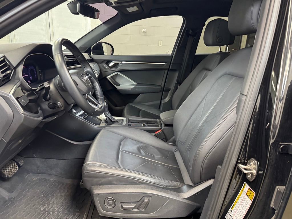 Used 2020 Audi Q3 2.0T Premium w/ Convenience Package image 13
