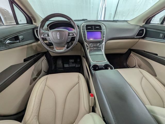 Used 2019 Lincoln Nautilus Select AWD/4WD image 12