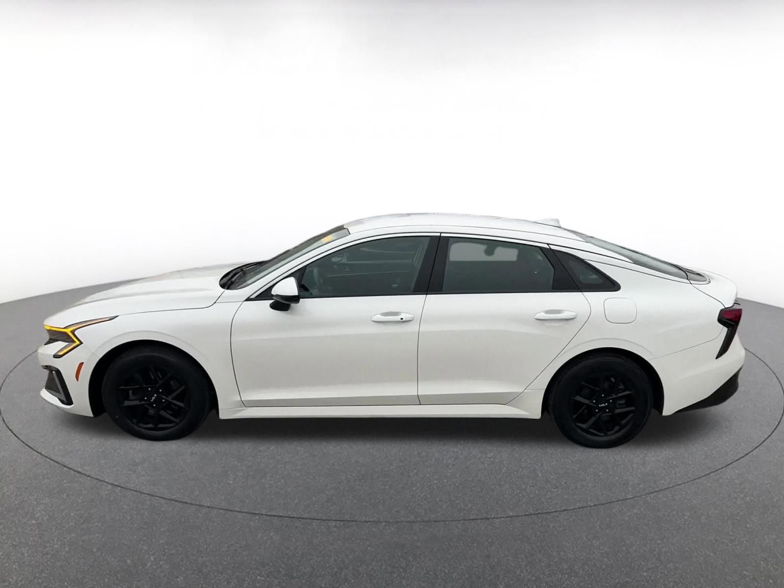 Used 2025 Kia K5 LXS image 10