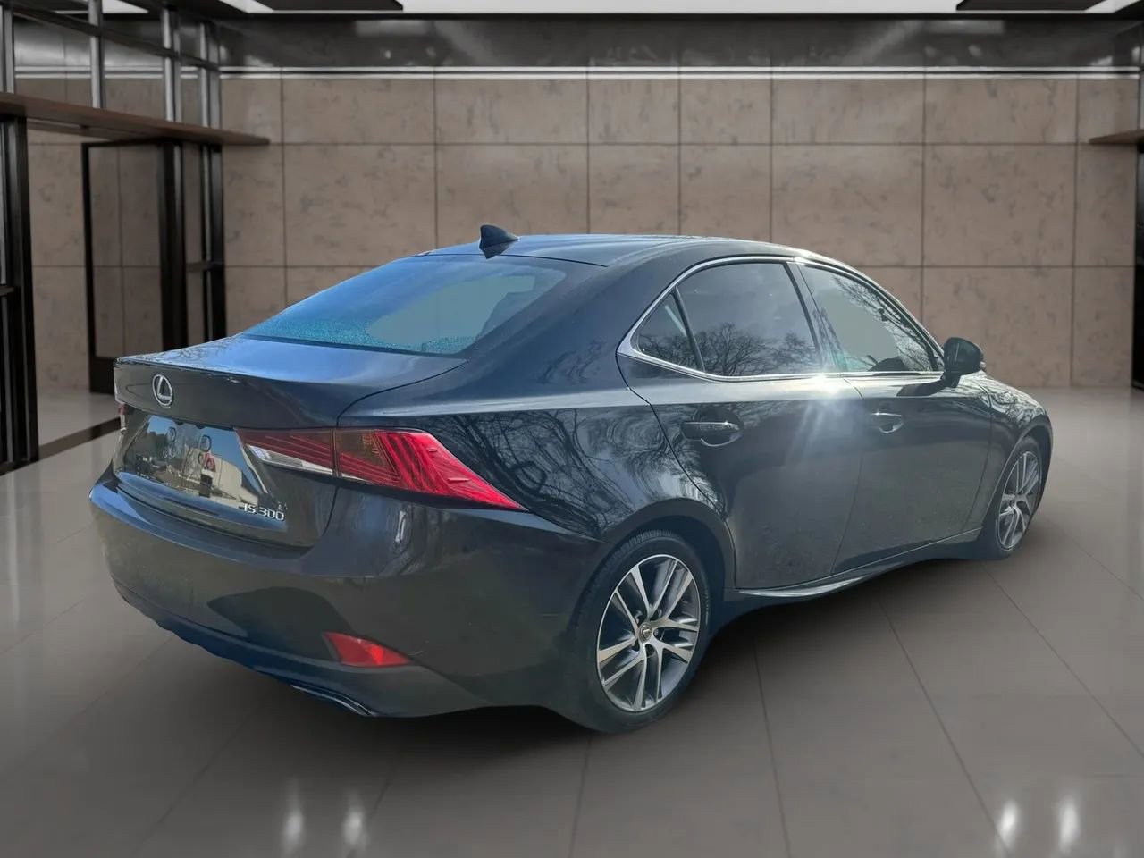 Used 2019 Lexus IS 300 image 5