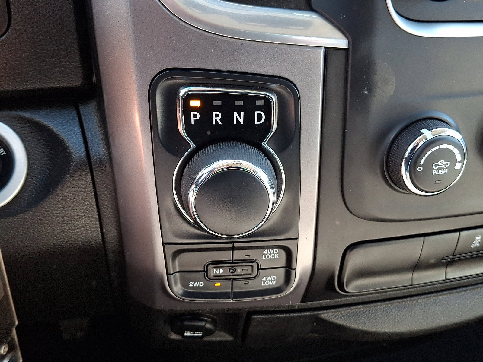 Used 2024 RAM 1500 Classic SLT AWD/4WD image 14