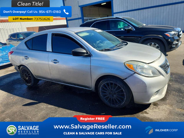 Used 2017 Nissan Versa S FWD image 5
