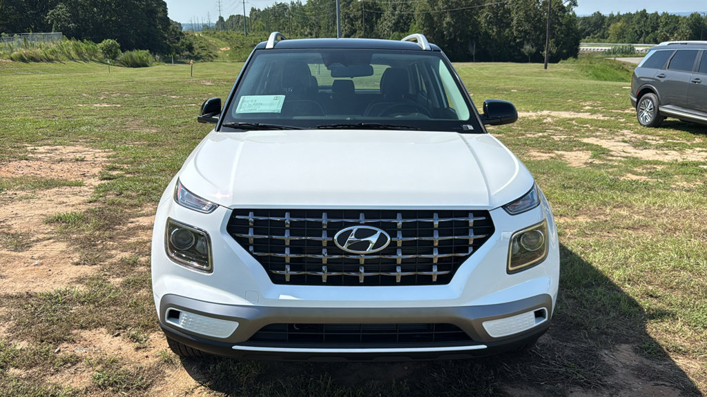 New 2026 Hyundai Venue SEL FWD image 2