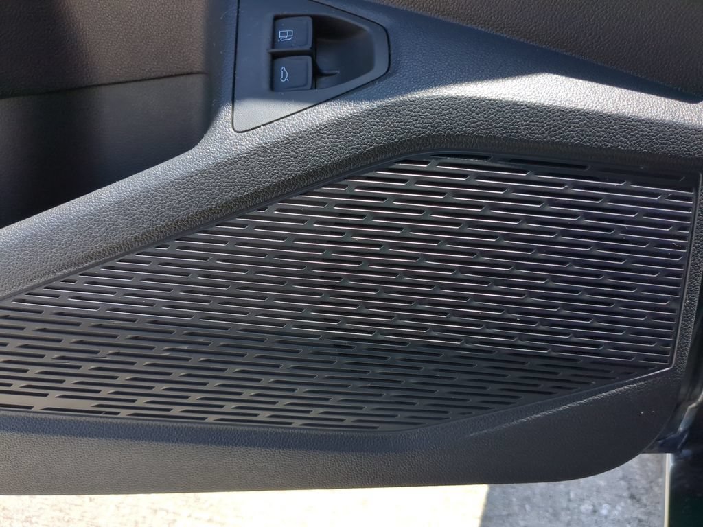 Certified 2024 Volkswagen Jetta SE w/ Panoramic Sunroof Package FWD image 19