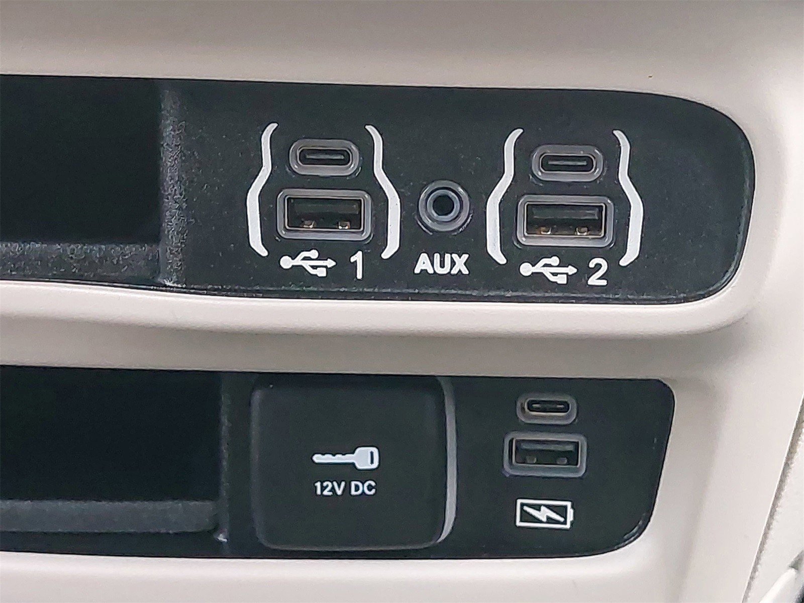 Used 2022 Chrysler Pacifica Touring-L image 31