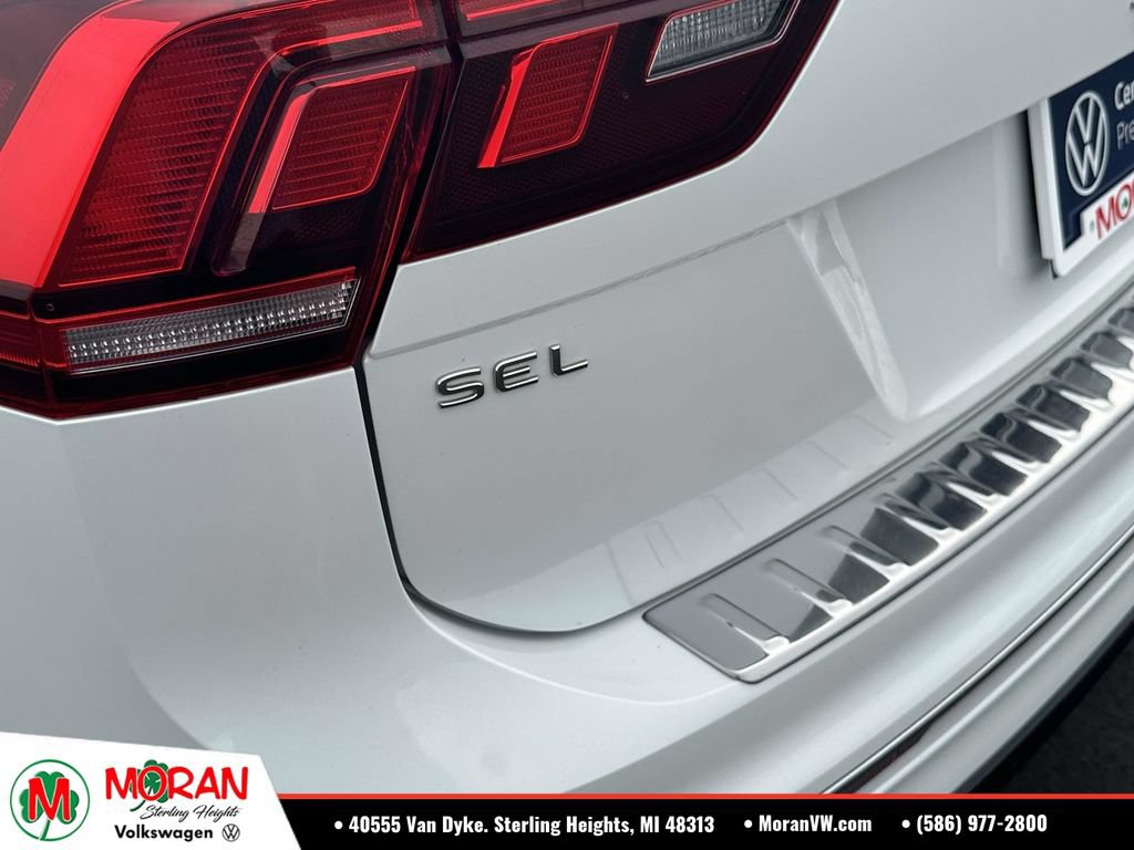 Used 2022 Volkswagen Tiguan SEL R-Line AWD/4WD image 10