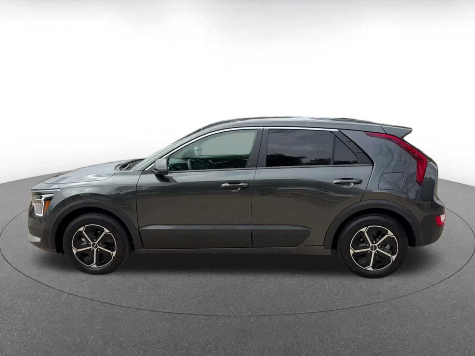 Used 2026 Kia Niro LX FWD image 8