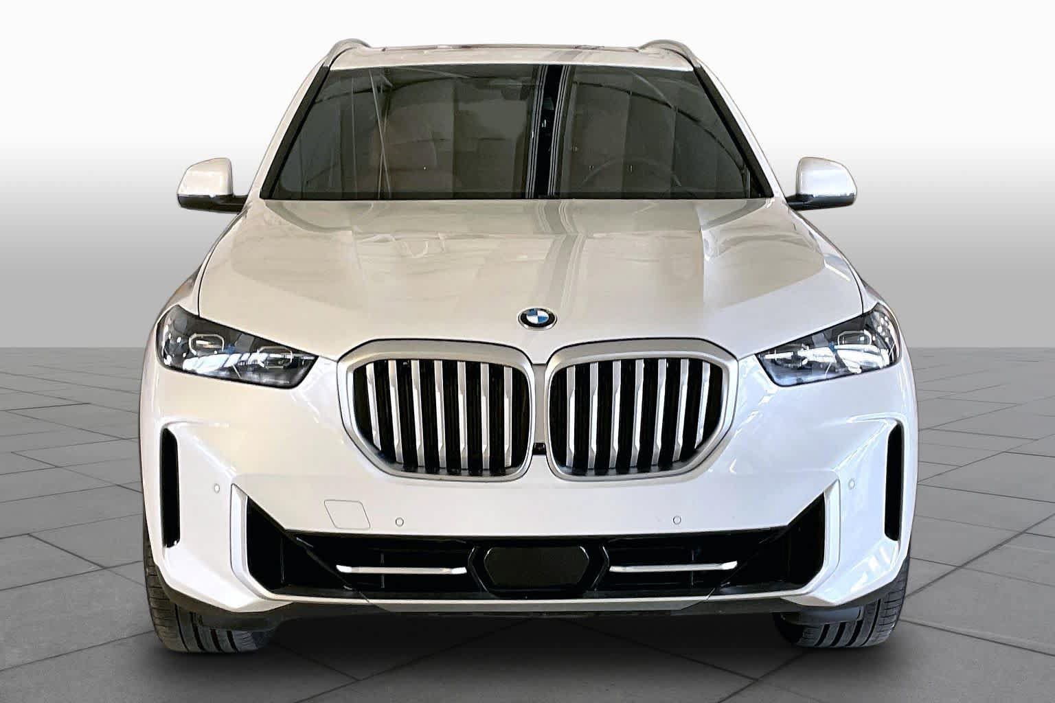 Used 2026 BMW X5 xDrive40i AWD/4WD image 3