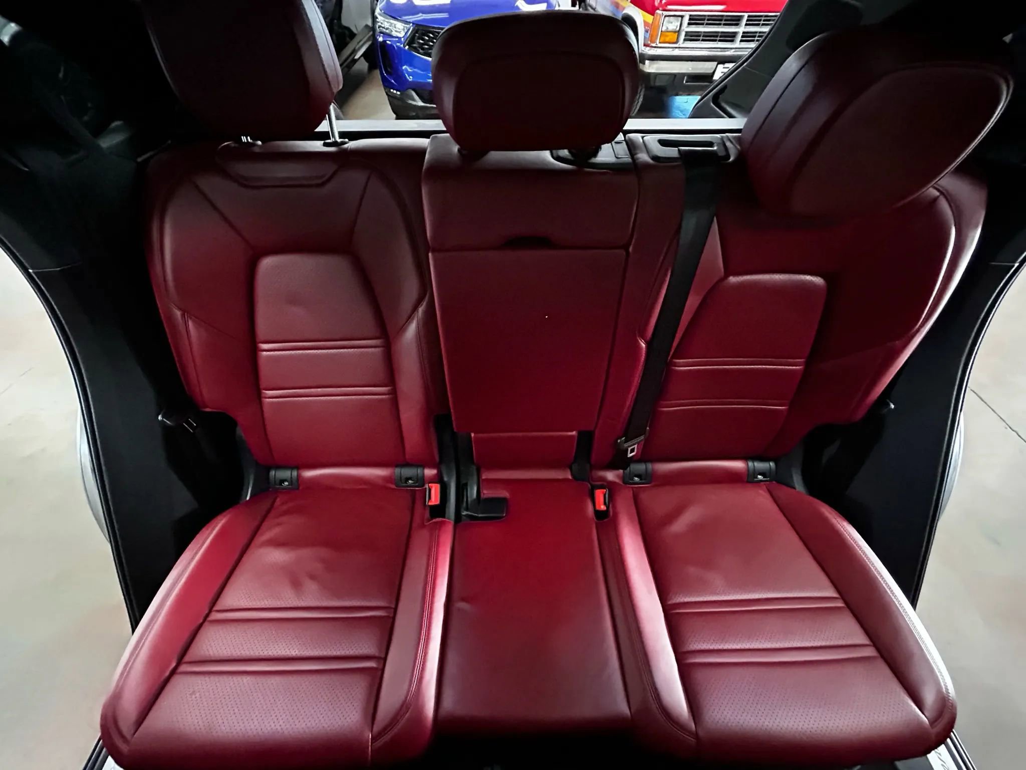 Used 2019 Porsche Cayenne S image 10