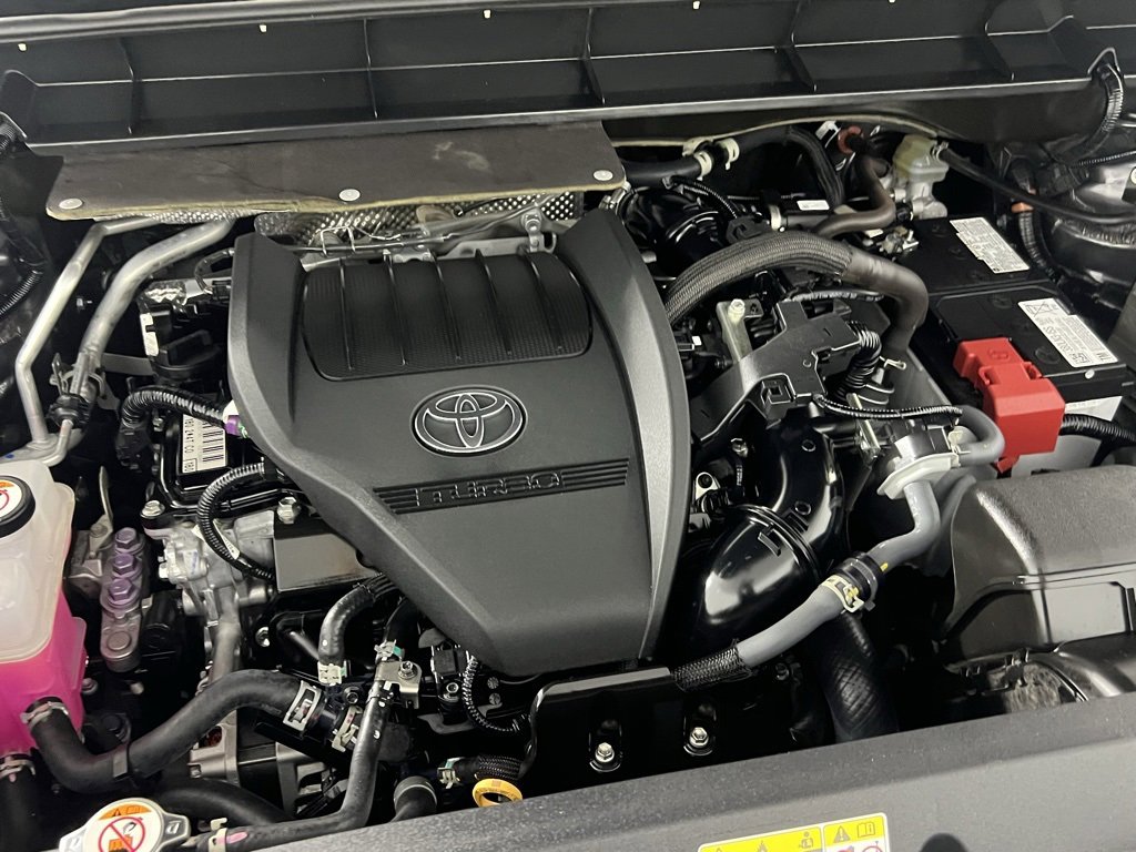 Used 2023 Toyota Highlander Limited image 35