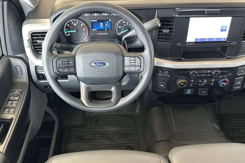 Used 2025 Ford F250 XL w/ XL Chrome Package image 14