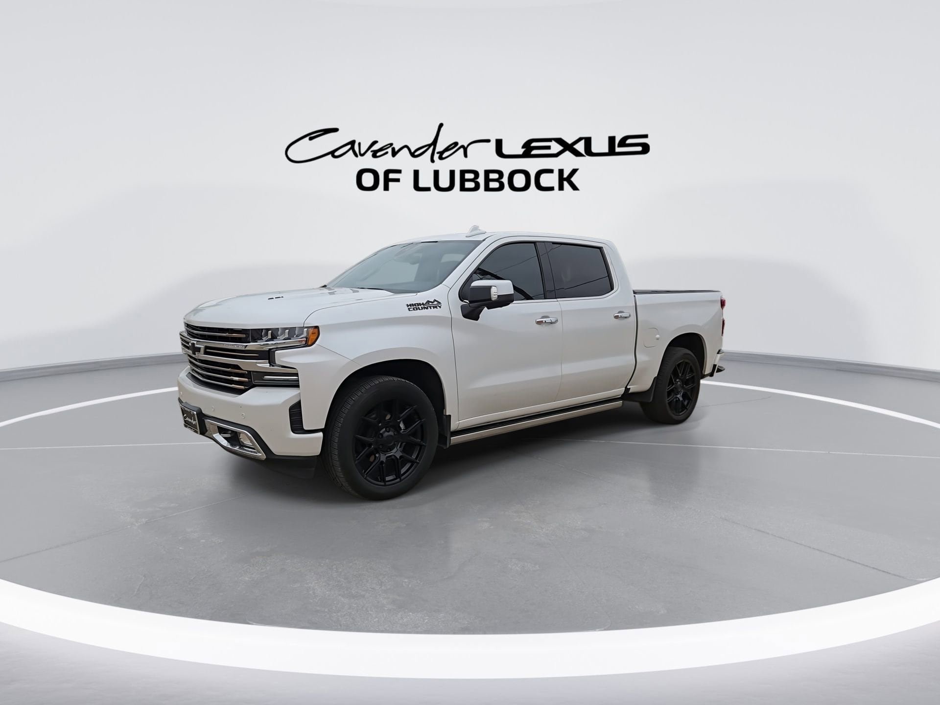 Used 2019 Chevrolet Silverado 1500 High Country w/ Technology Package AWD/4WD image 4