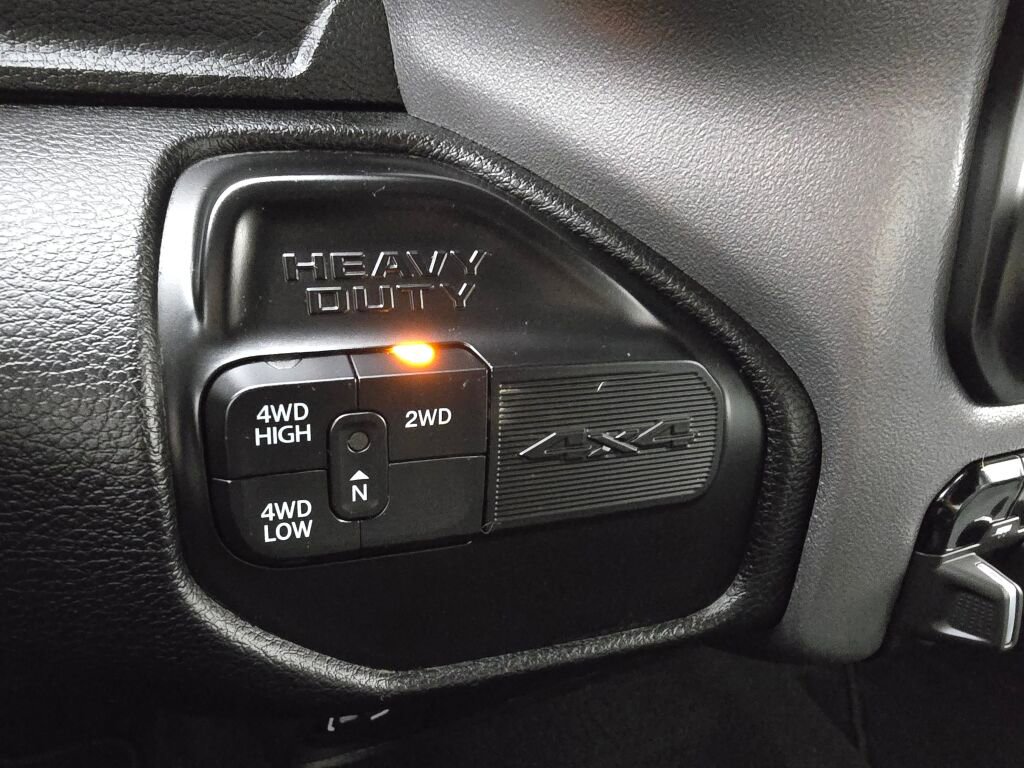 Used 2024 RAM 3500 Big Horn image 33