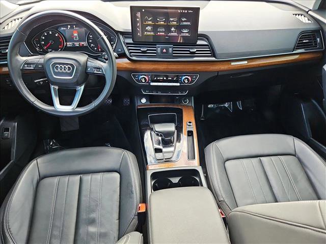 Used 2023 Audi Q5 2.0T Premium w/ Convenience Package image 17