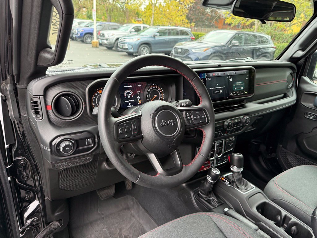 Used 2024 Jeep Wrangler Unlimited Rubicon w/ Convenience Group AWD/4WD image 13