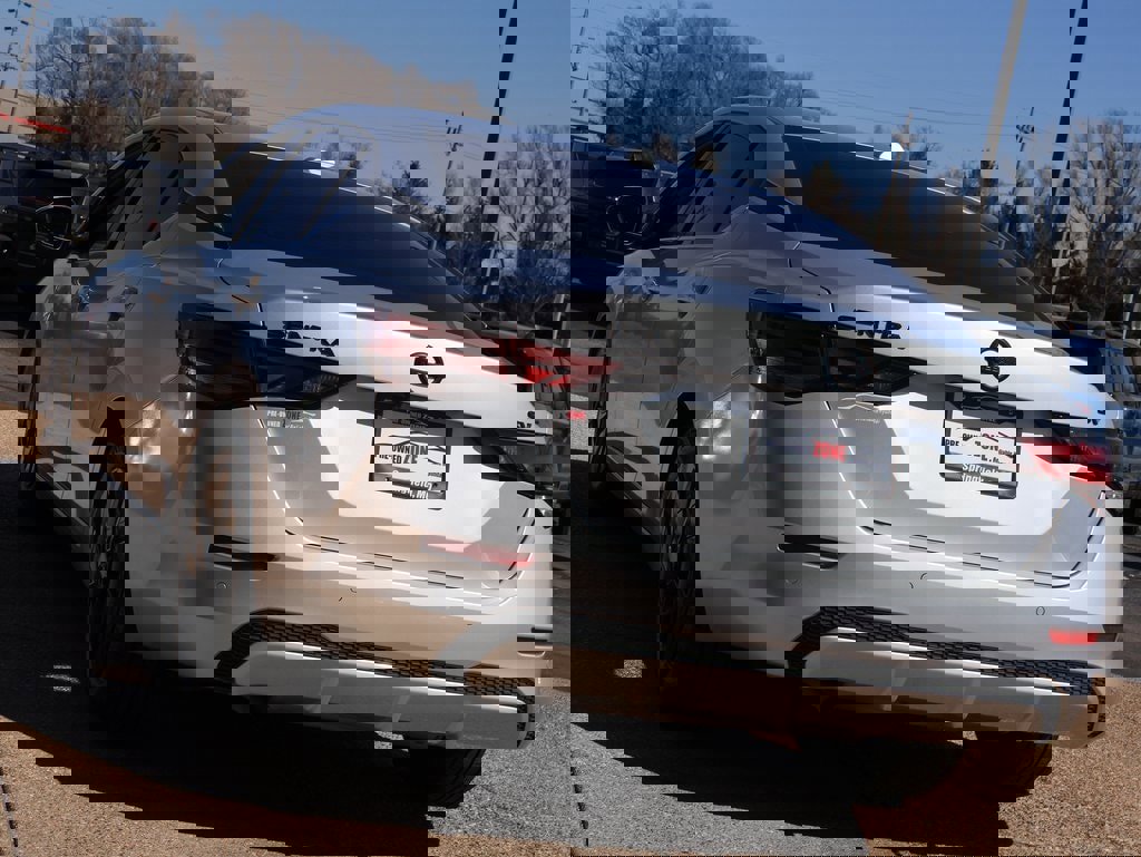 Used 2022 Nissan Sentra SV image 4