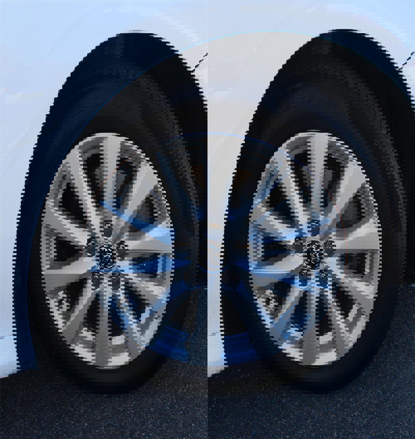 Used 2020 Toyota Camry LE image 19