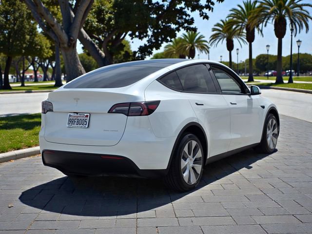 Used 2023 Tesla Model Y Long Range image 5