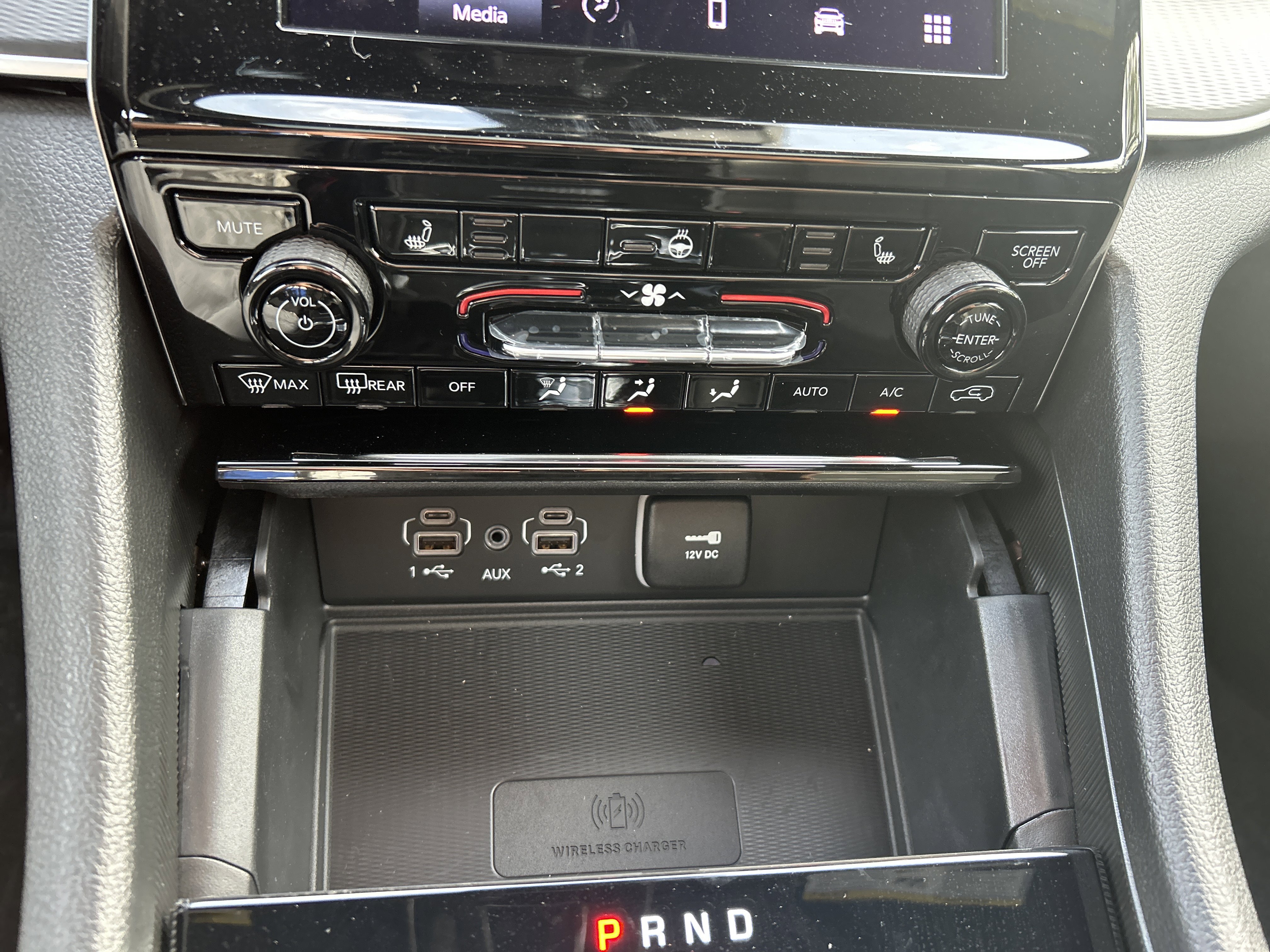 New 2025 Jeep Grand Cherokee Altitude image 25