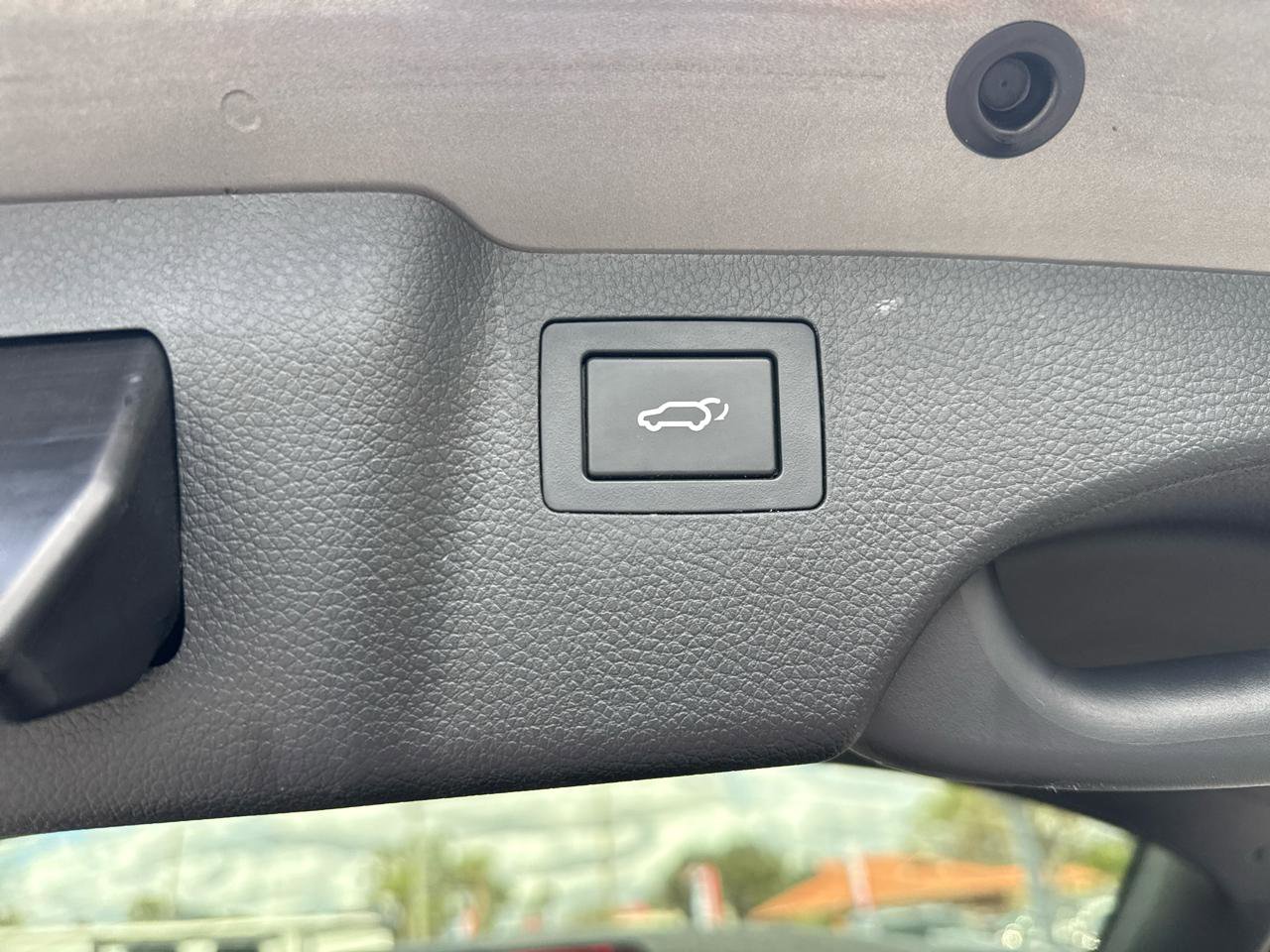 Used 2017 Hyundai Santa Fe Sport 2.0T image 24