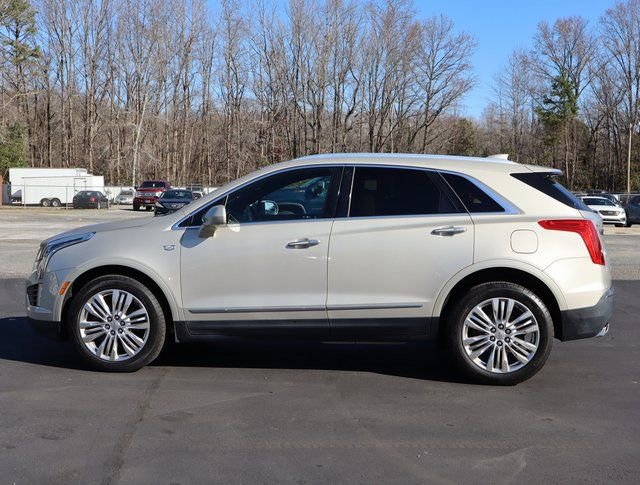 Used 2017 Cadillac XT5 Premium Luxury image 3