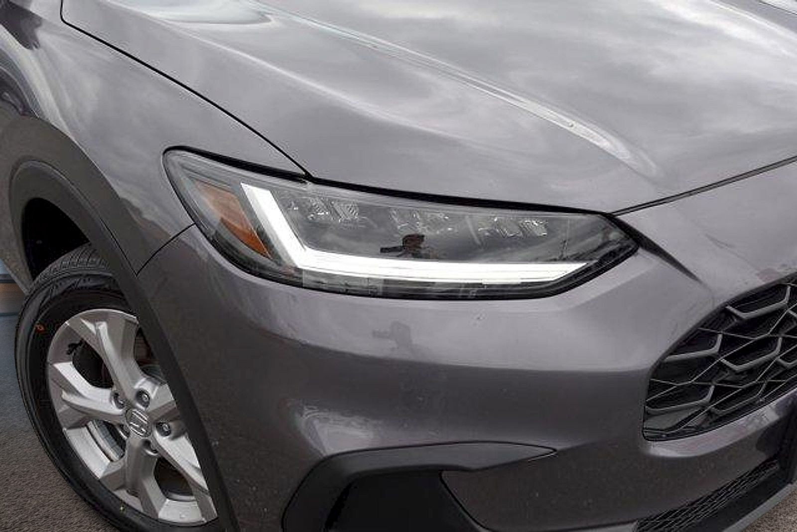 Used 2025 Honda HR-V LX image 2
