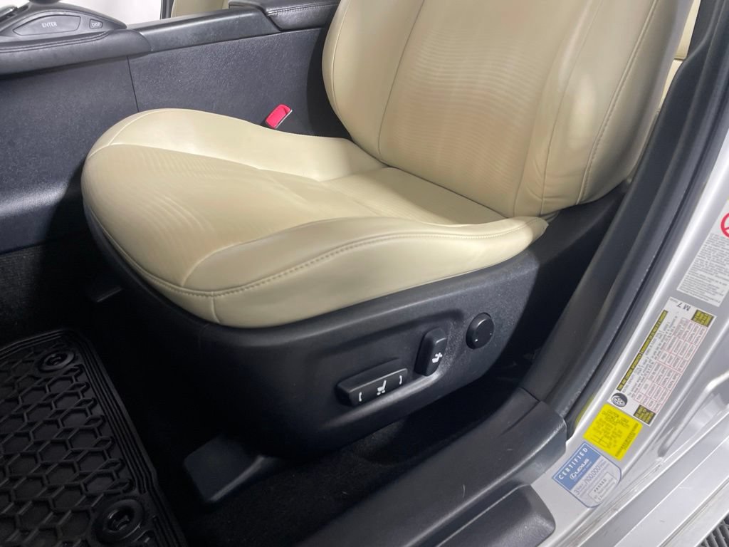 Used 2012 Lexus CT 200h Premium w/ Premium Audio Pkg FWD image 11
