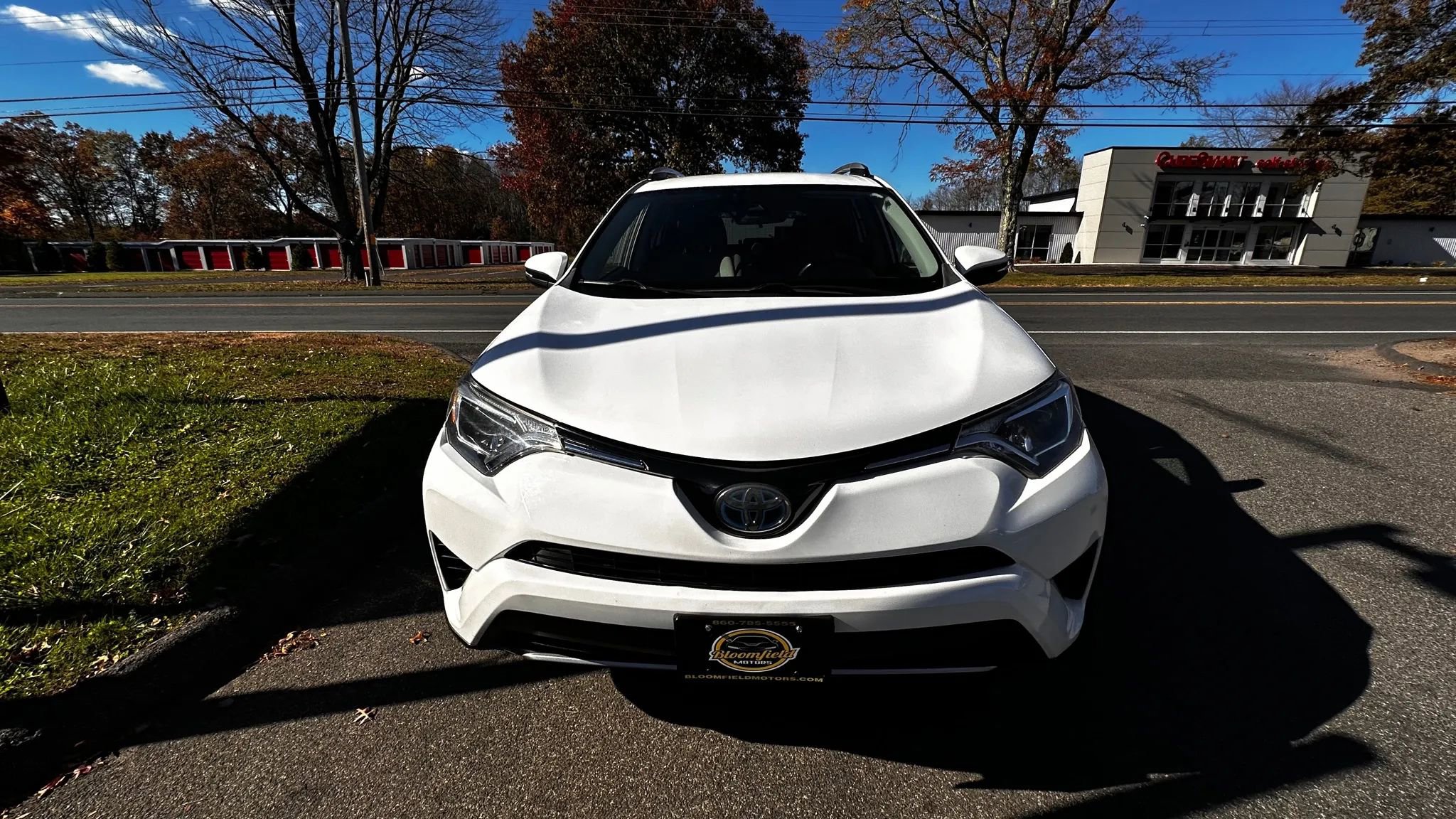 Used 2018 Toyota RAV4 XLE image 2