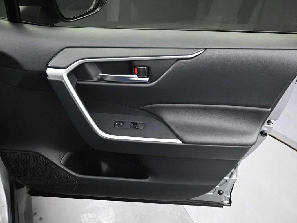 Certified 2025 Toyota RAV4 XLE image 36