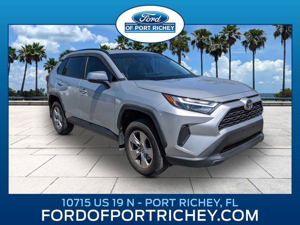 Used 2022 Toyota RAV4 XLE w/ Convenience Package image 1