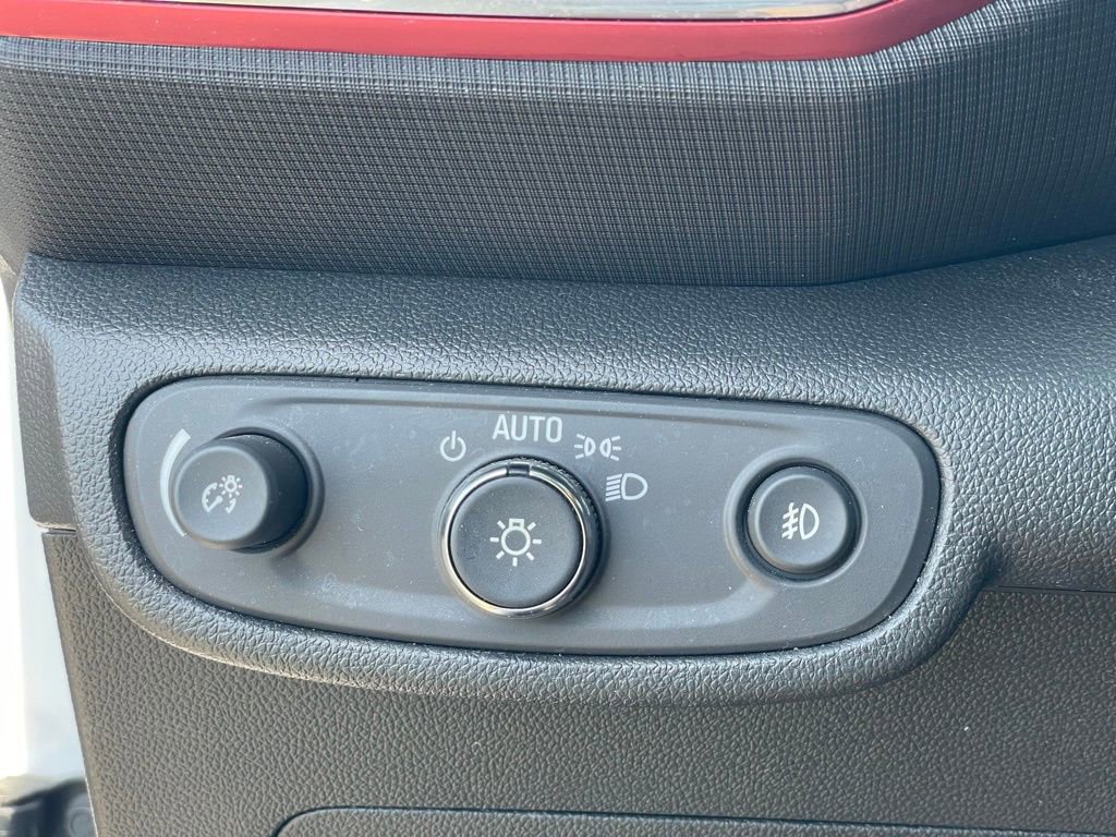 Used 2023 Chevrolet TrailBlazer RS w/ Convenience Package image 14