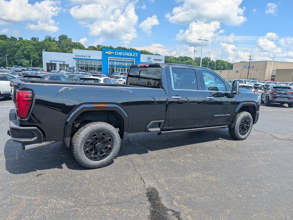 New 2026 GMC Sierra 3500 Denali Ultimate AWD/4WD image 9