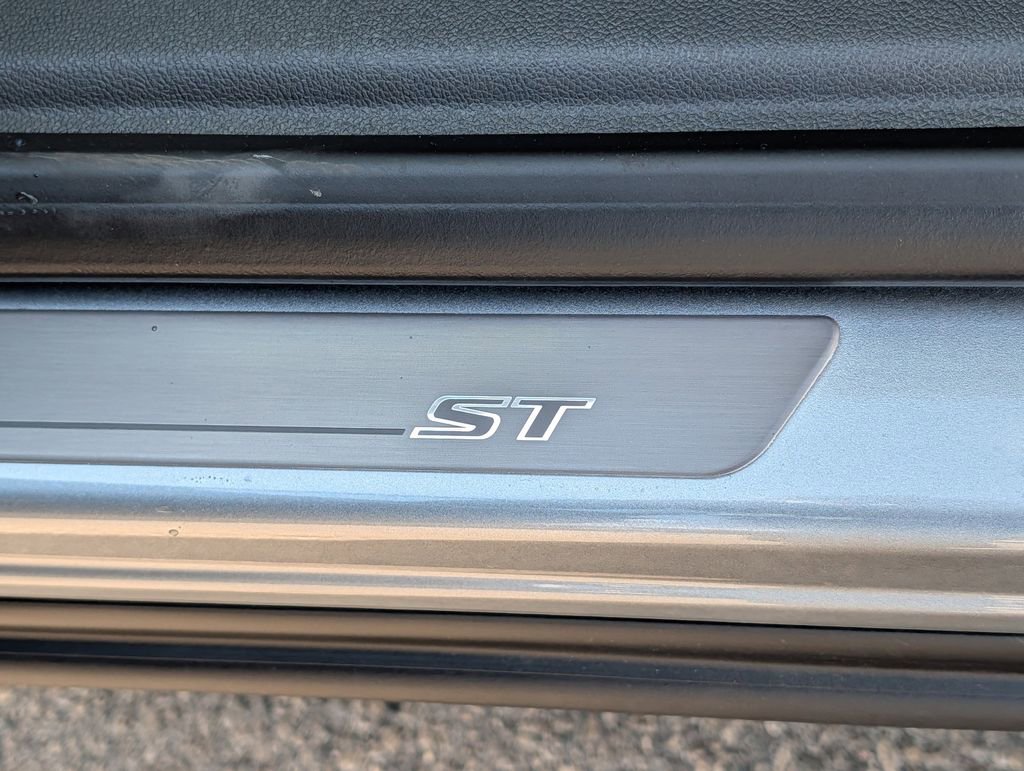 New 2026 Buick Envision Sport Touring image 13