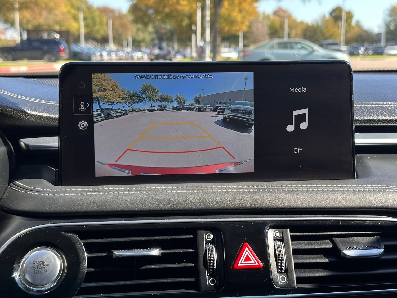 Used 2023 Genesis G70 2.0T image 4